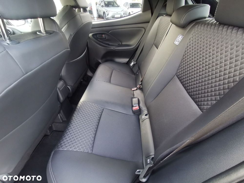 Toyota Yaris Hybrid 1.5 Executive - 12