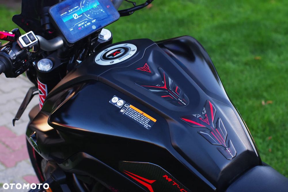 Yamaha MT - 16