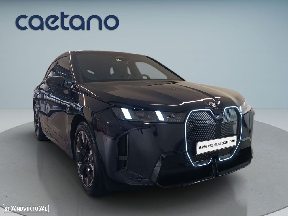BMW iX xDrive 45 Pack Desportivo Pro - 8