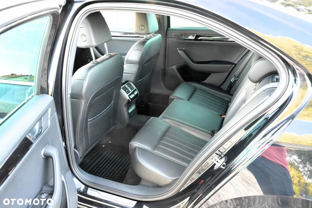Skoda Superb 2.0 TDI SCR L&K DSG - 37
