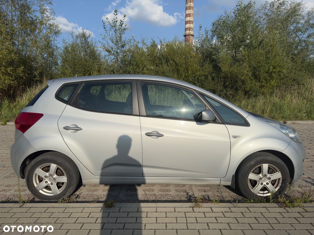 Kia Venga - 5