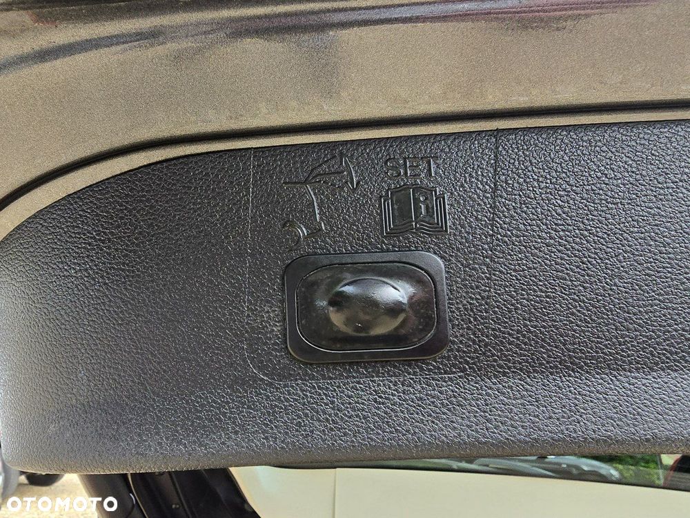 Ford Kuga 2.0 TDCi 4WD Titanium - 30