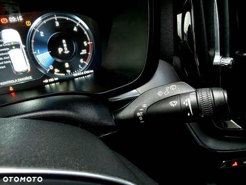 Volvo XC 60 B5 D AWD Geartronic RDesign - 23