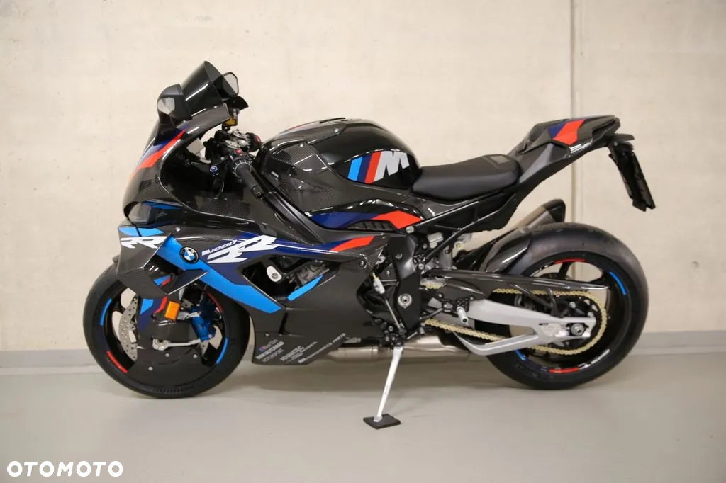 BMW S - 5