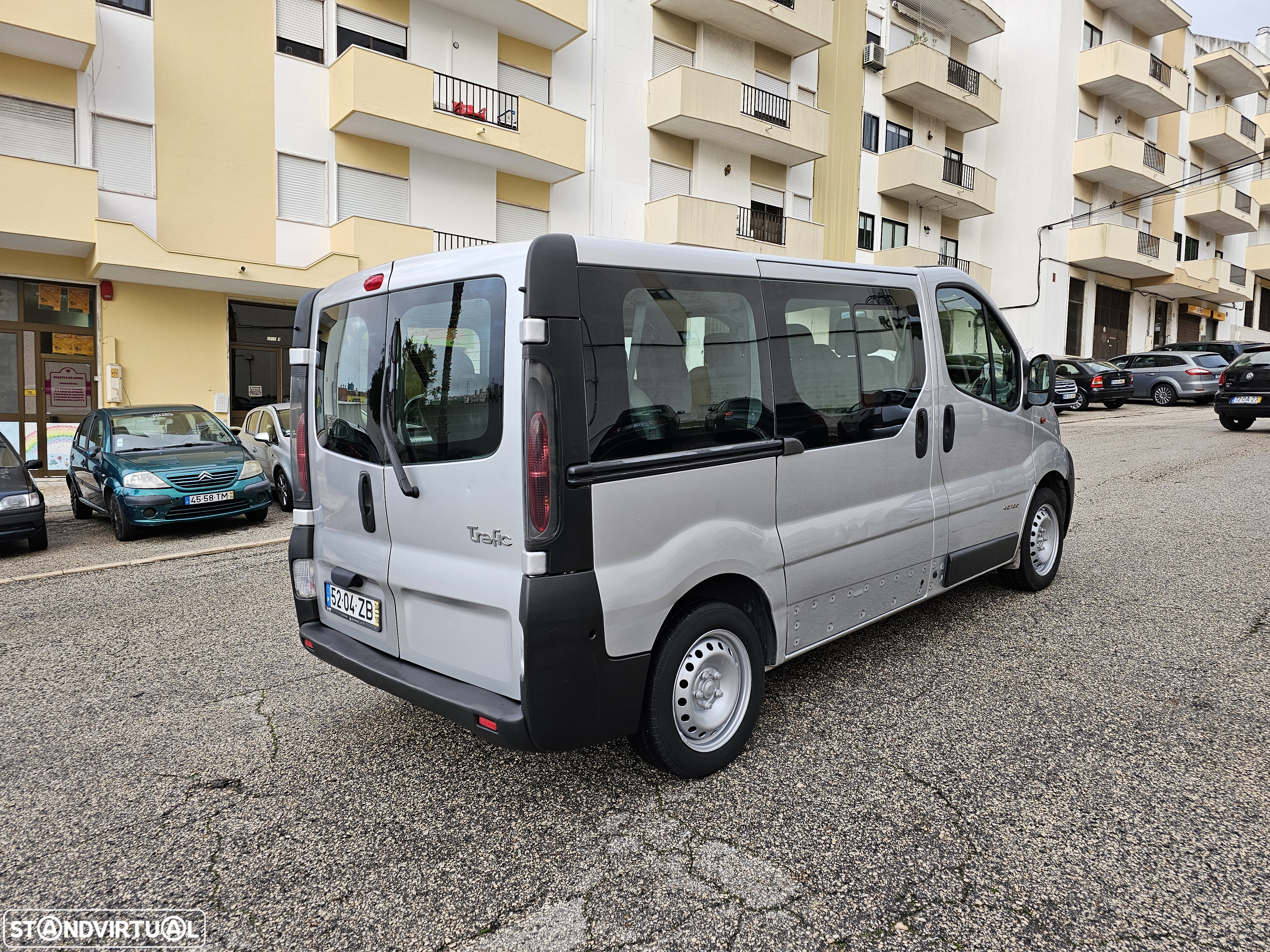 Renault Trafic 1.9 dCi L1H1 1.2T 100 9 - 8