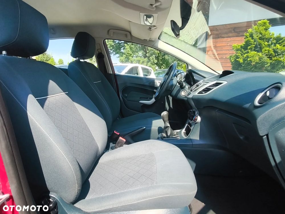 Ford Fiesta 1.25 Ghia - 30
