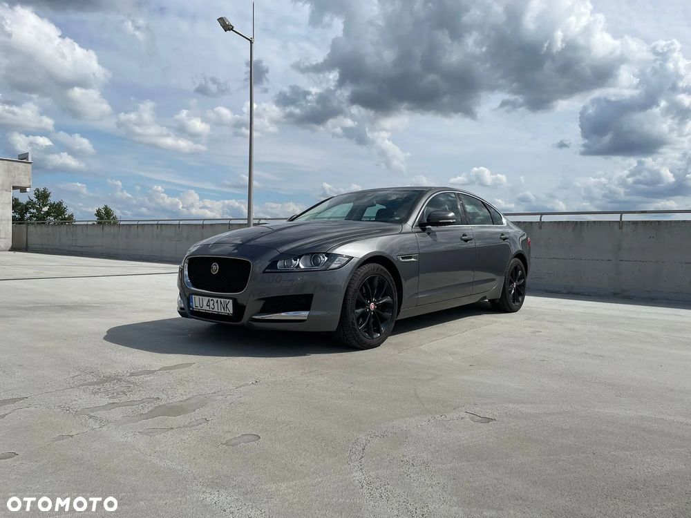 Jaguar XF 20d Prestige - 3