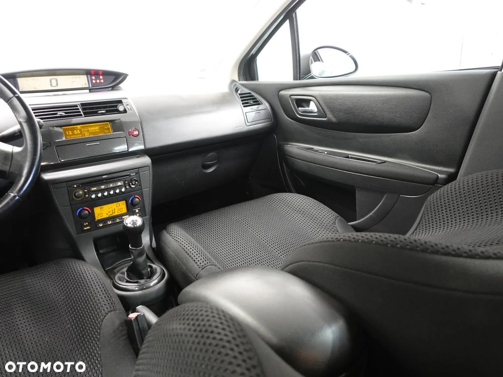 Citroën C4 1.6 HDi FAP Style - 34