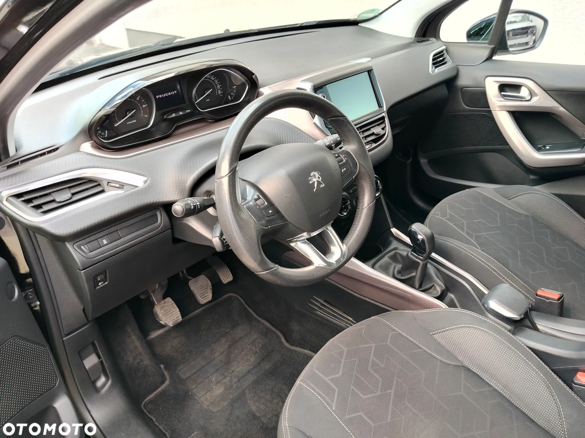 Peugeot 2008 PureTech 82 Signature - 15