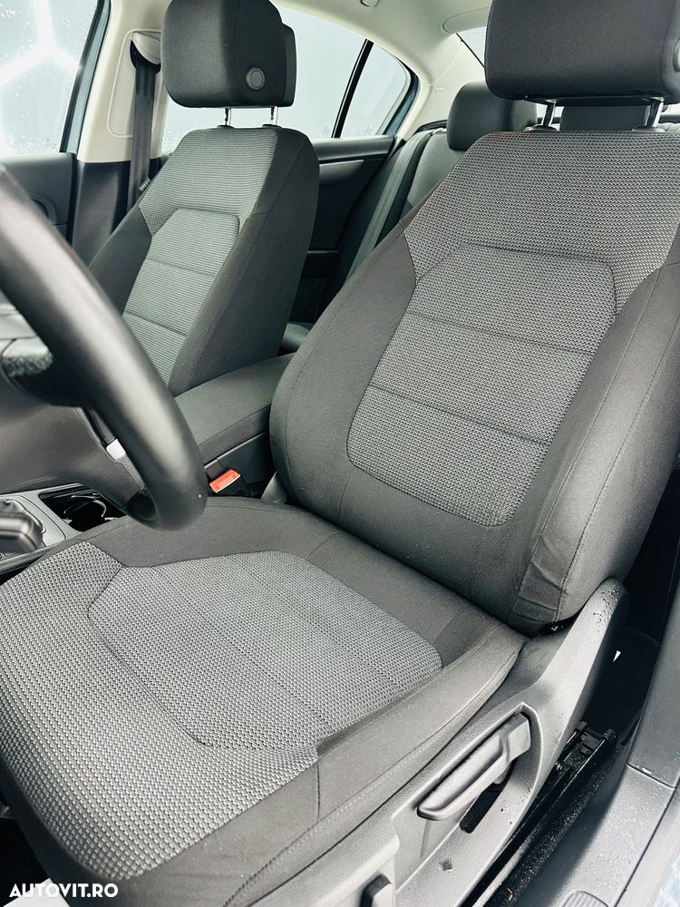 Volkswagen Passat - 10