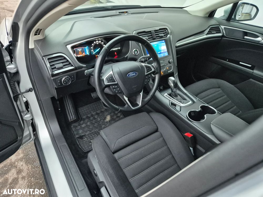 Ford Mondeo 2.0 HEV Trend - 9