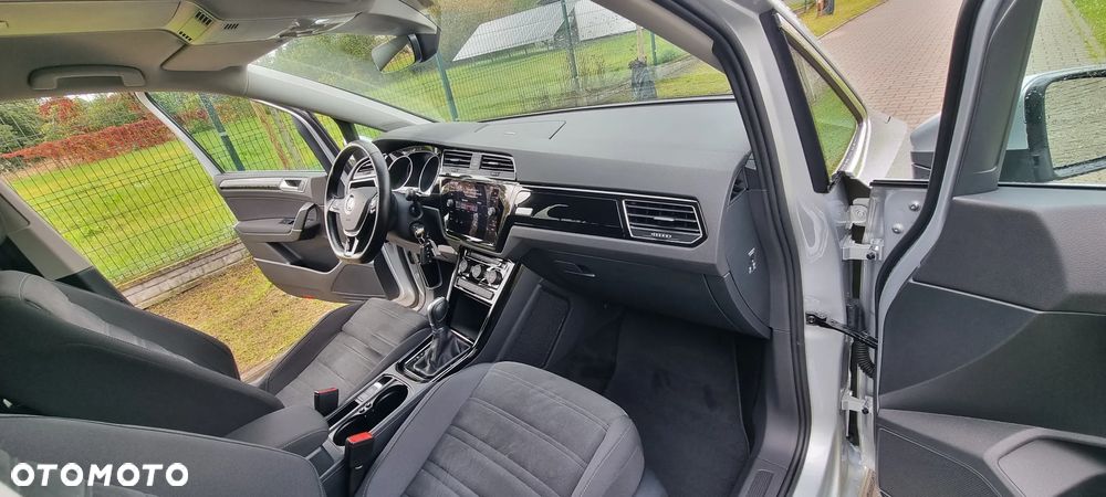 Volkswagen Touran 2.0 TDI SCR DSG Highline - 17