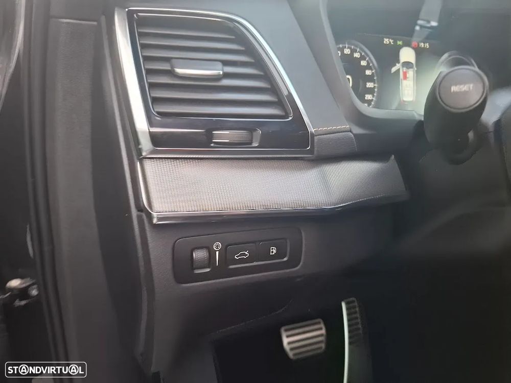 Volvo XC 90 2.0 T8 PHEV R-Design Expression AWD - 23