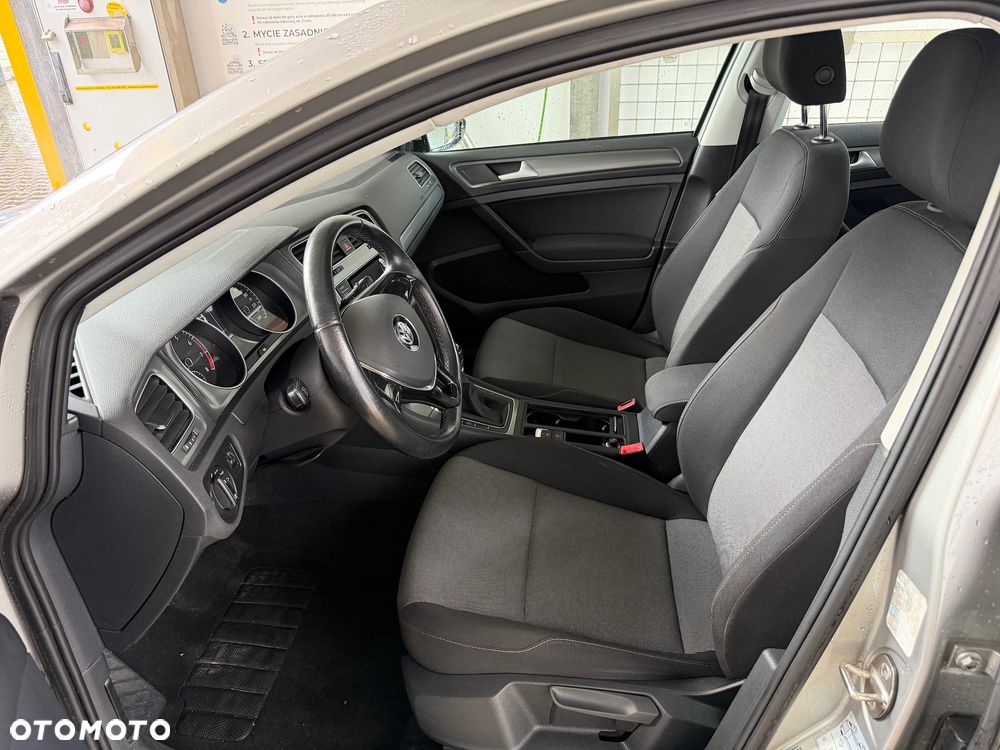 Volkswagen Golf 1.2 TSI BMT Trendline - 29