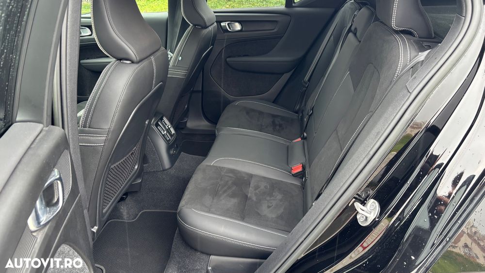 Volvo XC 40 T4 Recharge DKG Ultimate Dark - 16