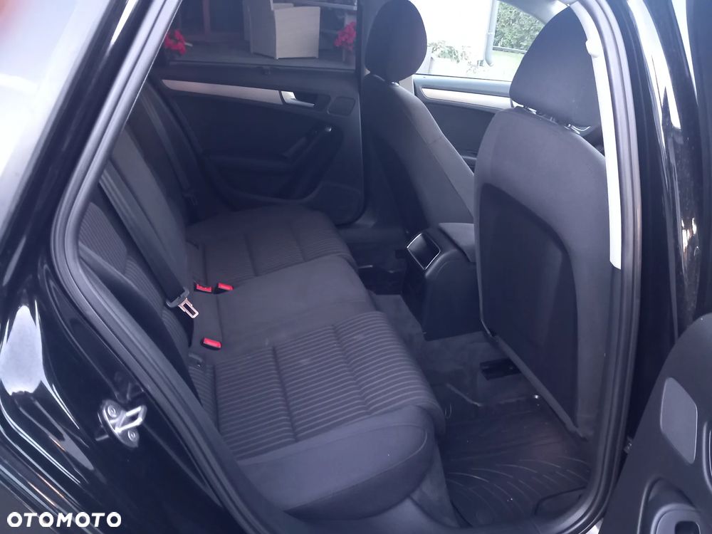 Audi A4 Avant 2.0 TDI DPF Ambiente - 31