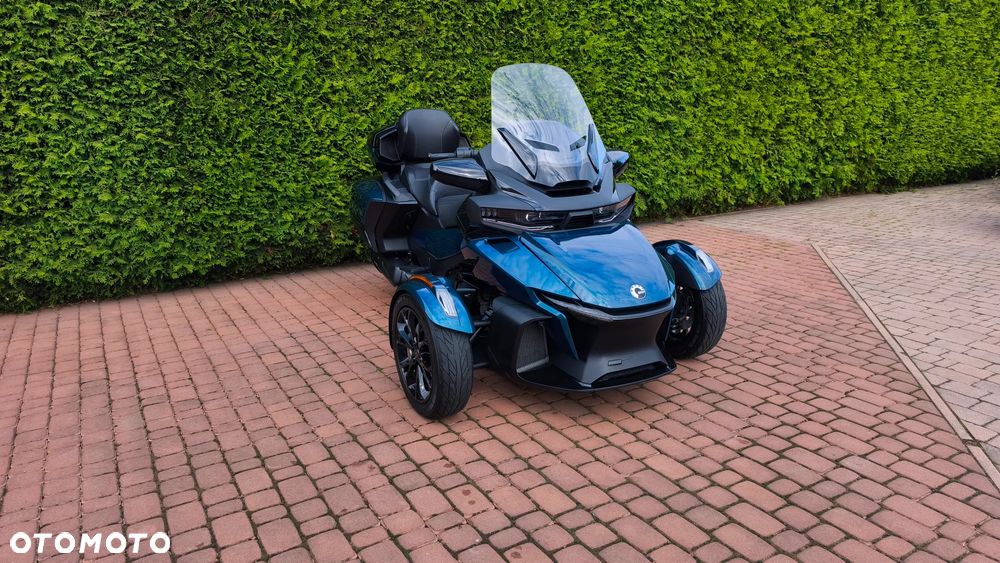 Can-Am Spyder - 9
