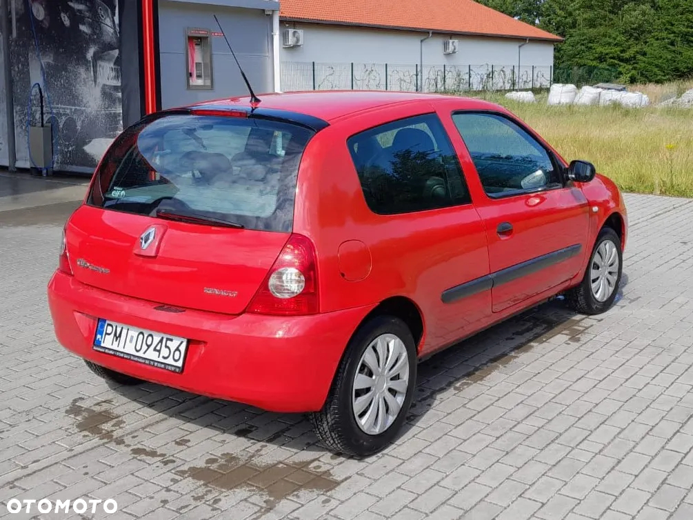 Renault Clio - 7
