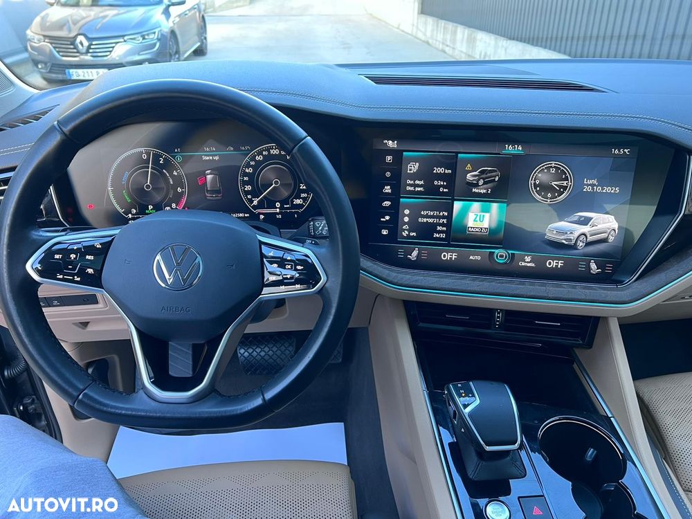 Volkswagen Touareg 3.0 V6 e-Hybrid 4Motion Aut. Elegance - 25