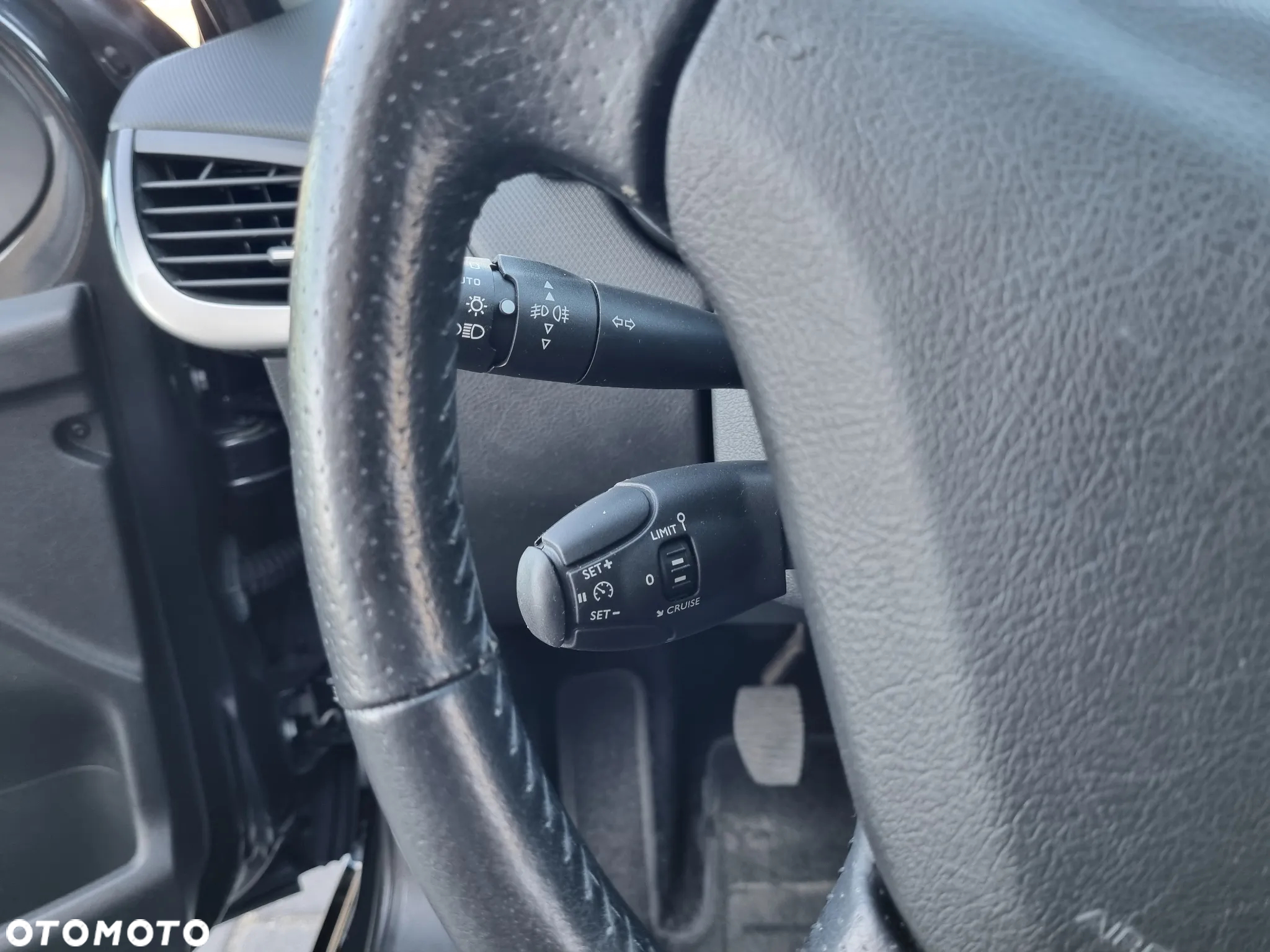 Peugeot 207 110 HDi FAP (Blue Lion) Platinum - 28