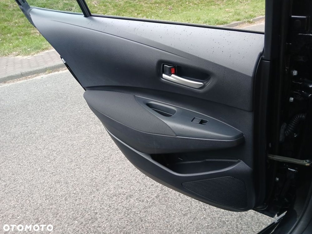 Toyota Corolla 1.8 Hybrid Comfort - 41