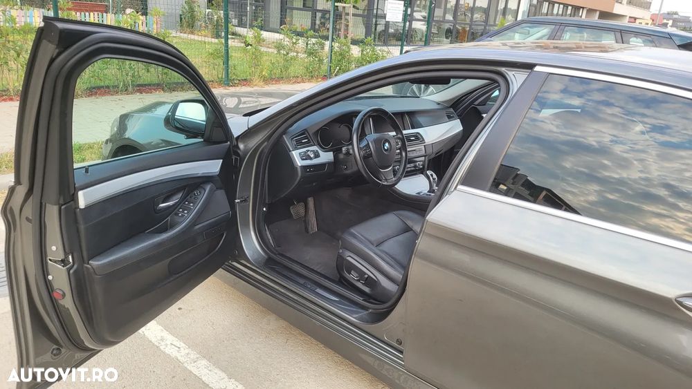 BMW Seria 5 528i xDrive AT - 8