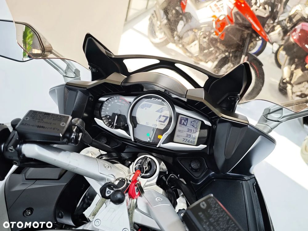 Yamaha FJR - 6