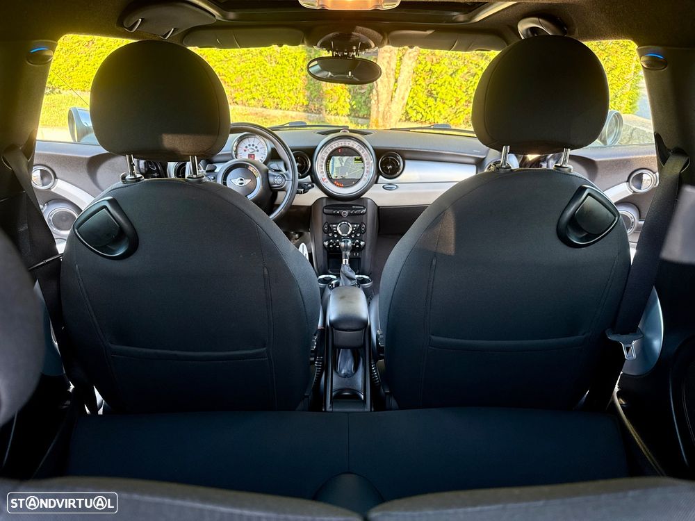 MINI 3 Portas Cooper SD Auto - 30