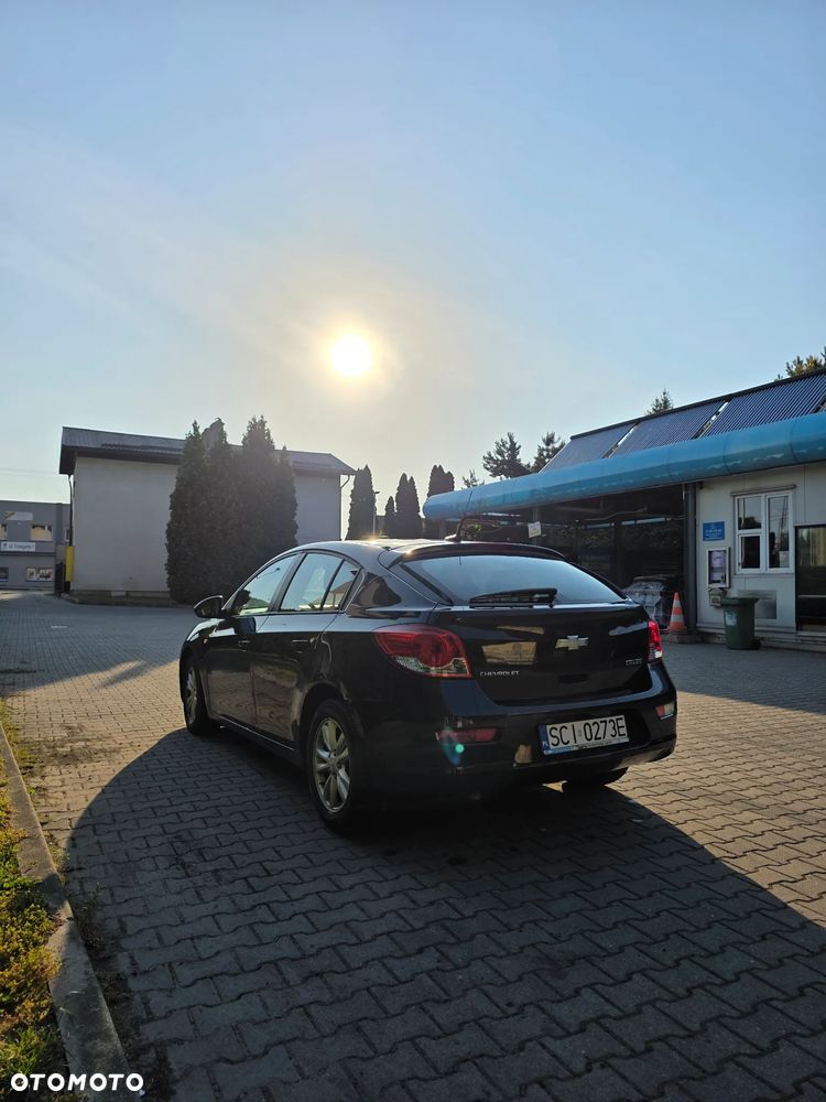 Chevrolet Cruze 1.7 D LT+ - 24