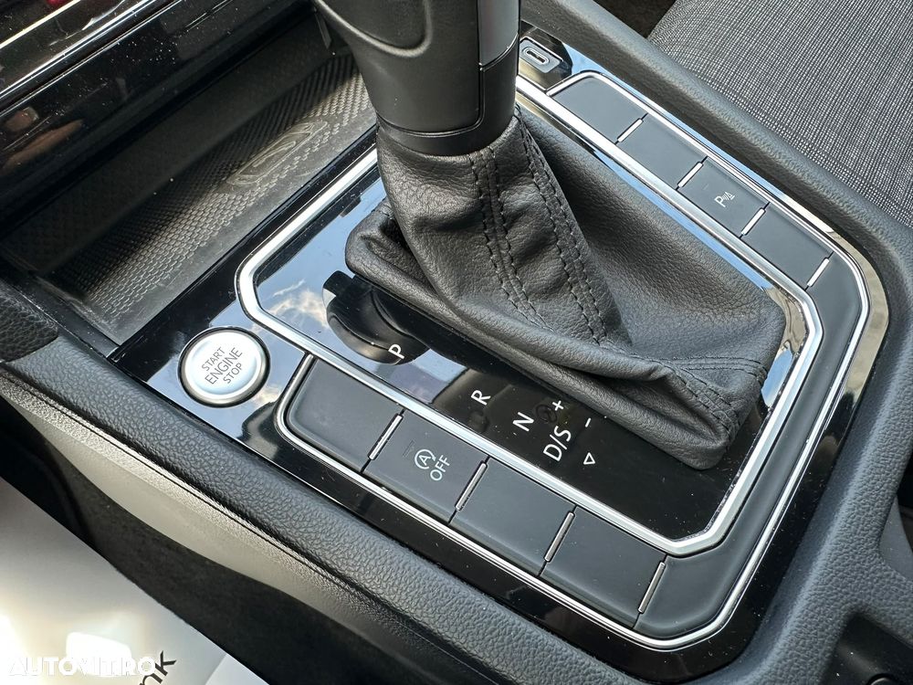 Volkswagen Passat 2.0 TDI DSG Comfortline - 23