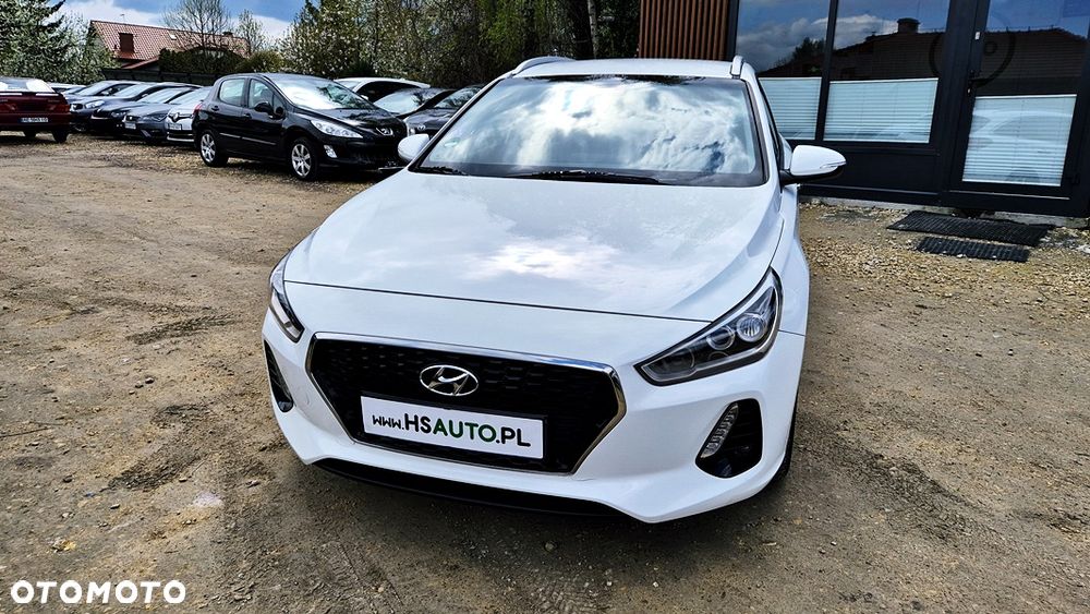Hyundai i30 1.4 T-GDI Premiere Luxury - 3