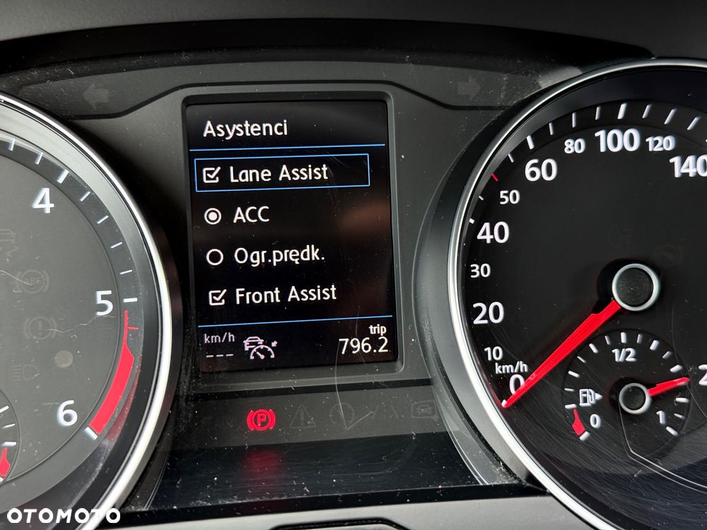 Volkswagen Passat 2.0 TDI SCR DSG Business - 33