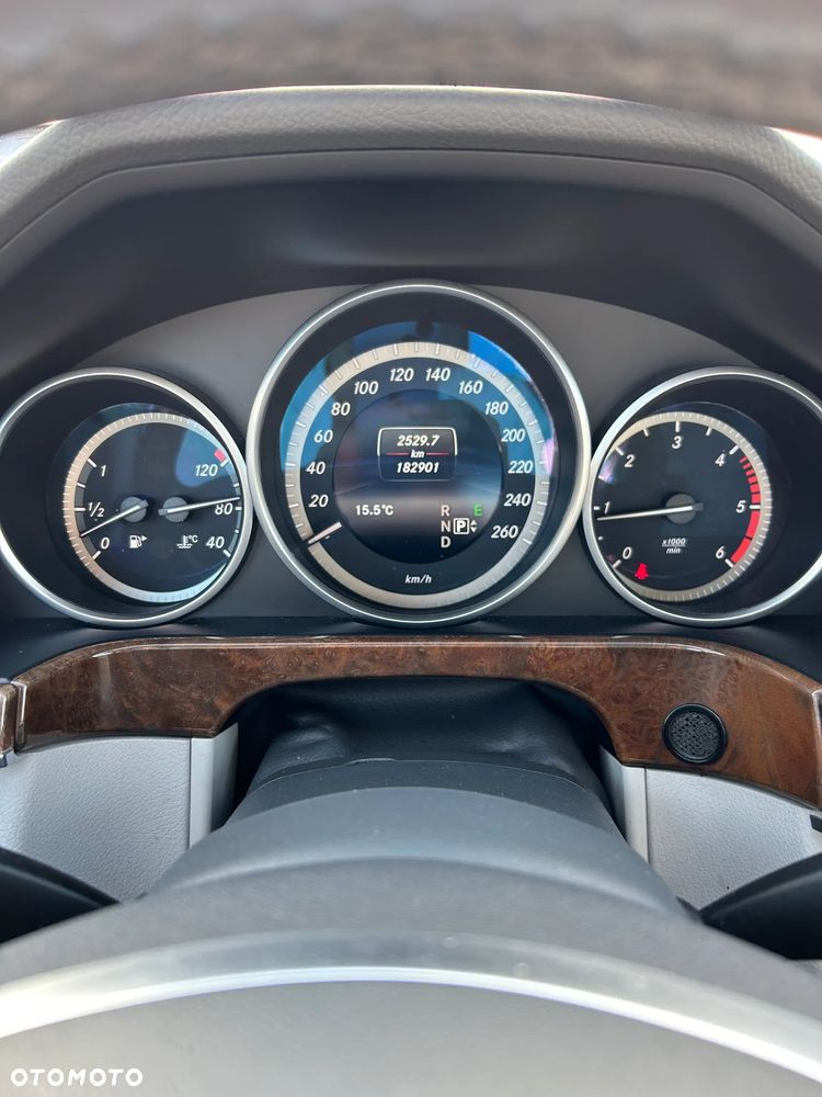 Mercedes-Benz Klasa E 250 CDI 7G-TRONIC Elegance - 4