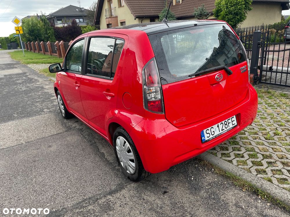Daihatsu Sirion 1.3 - 6