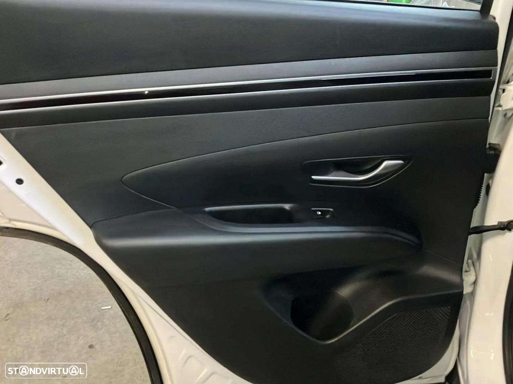 Hyundai Tucson 1.6 CRDi Business - 21