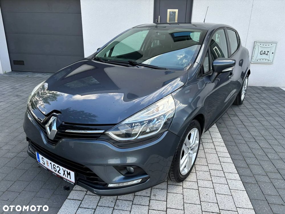 Renault Clio 1.2 16V 75 Life - 30