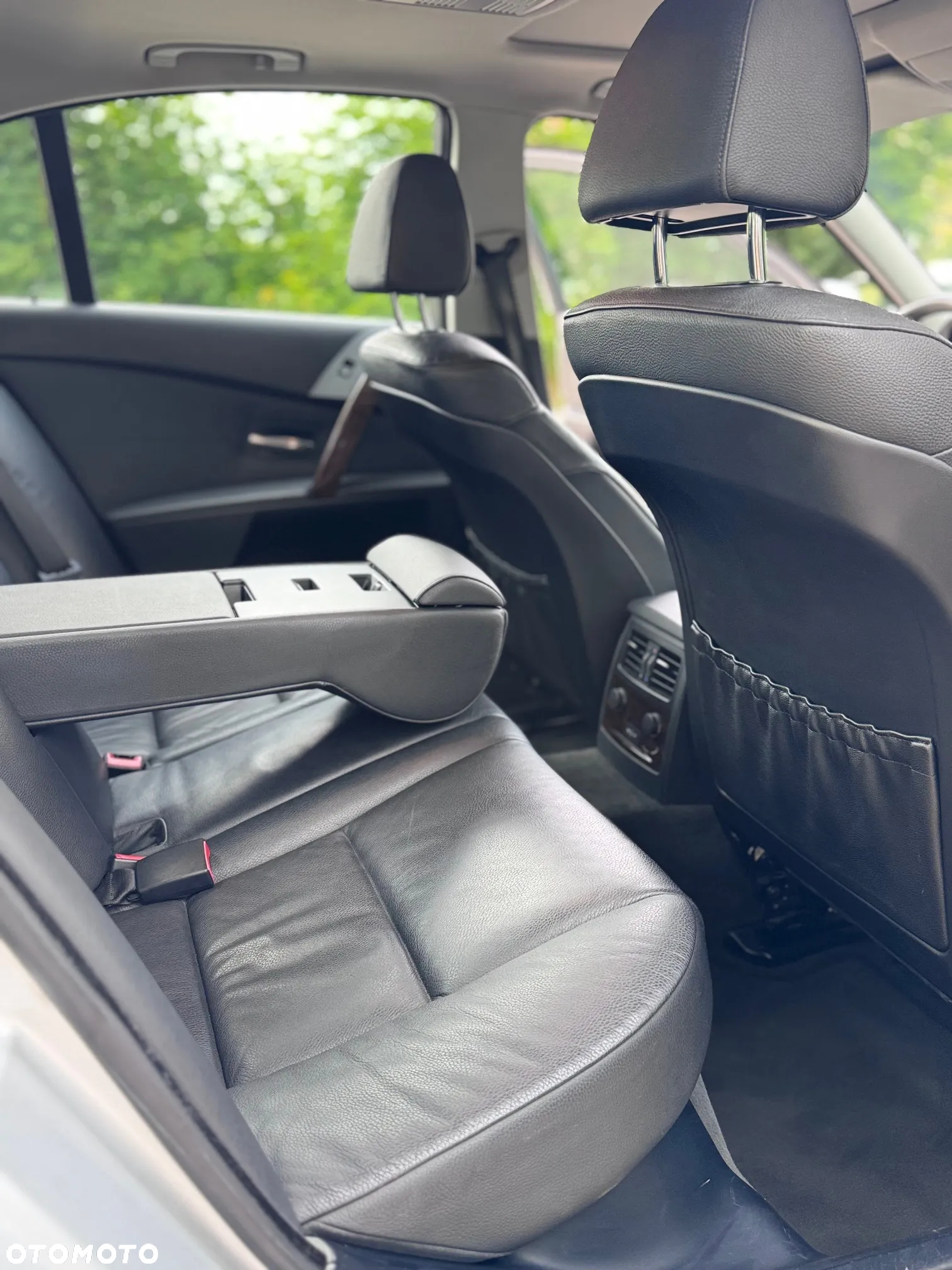 BMW Seria 5 530i - 30