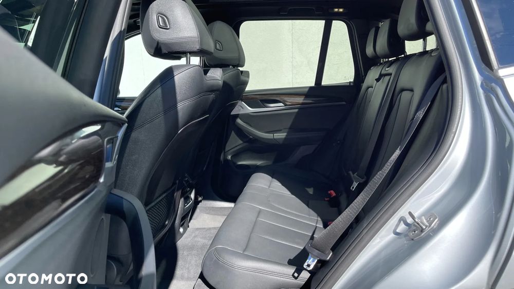 BMW X3 - 11