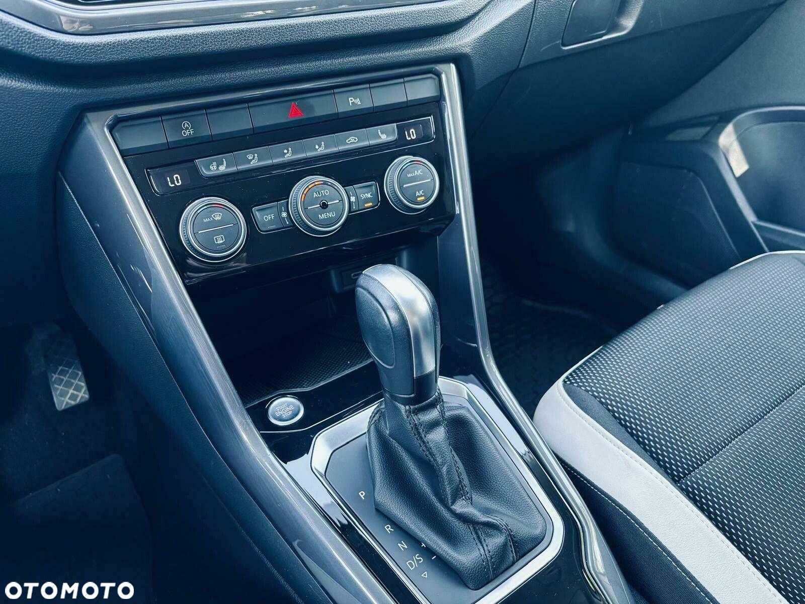 Volkswagen T-Roc 1.5 TSI ACT Premium DSG - 32