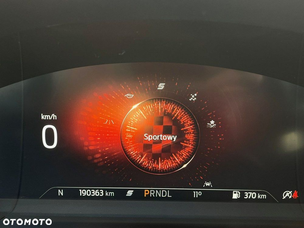 Ford Kuga 2.0 EcoBlue 4x4 TITANIUM - 22