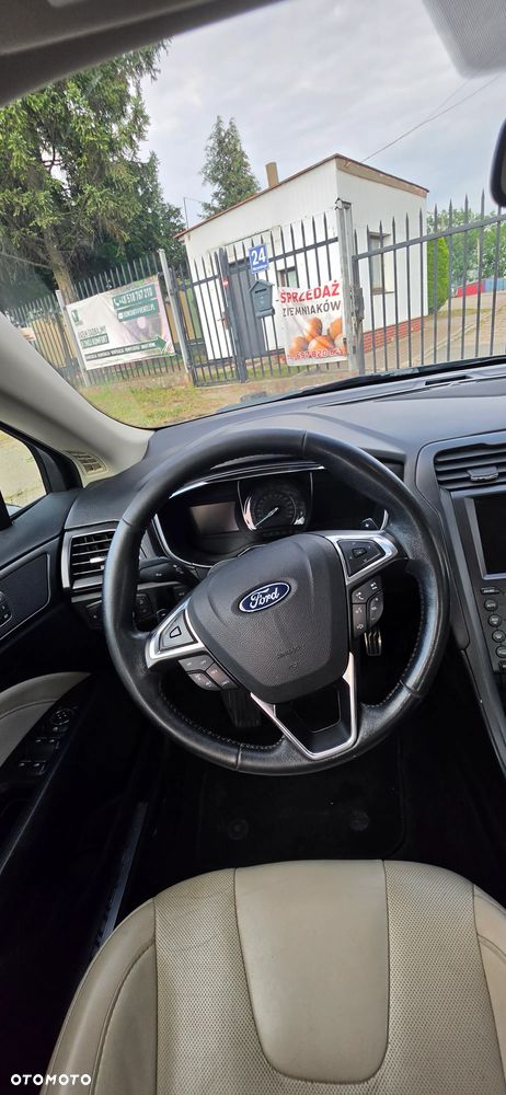 Ford Fusion 2.0 EcoBoost Titanium - 11