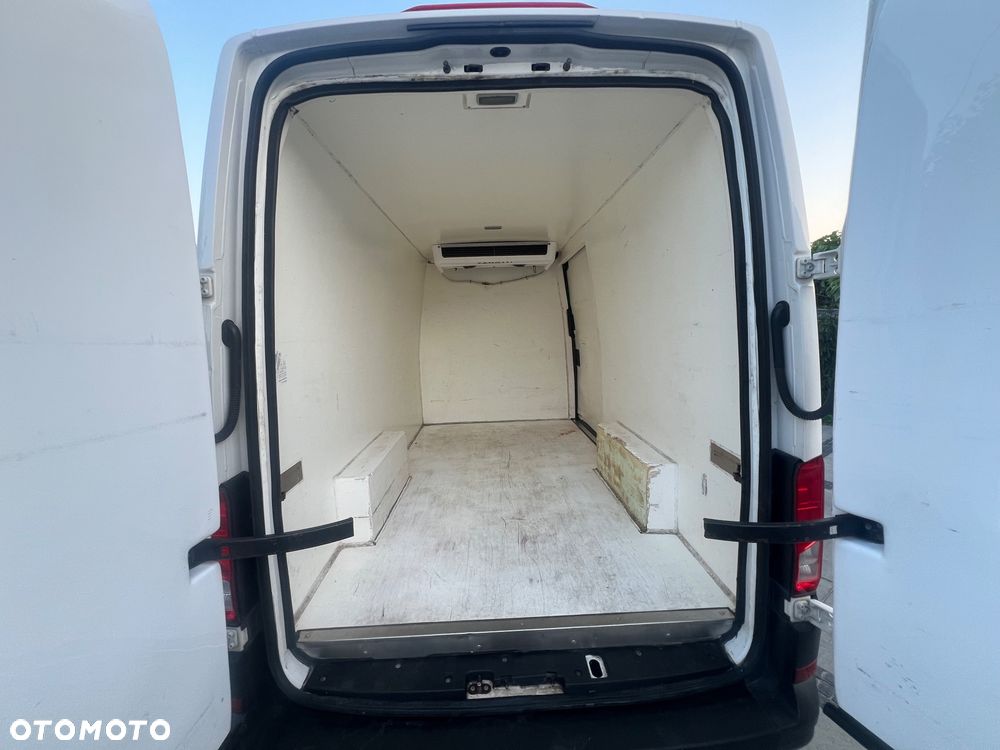 Volkswagen Crafter - 23