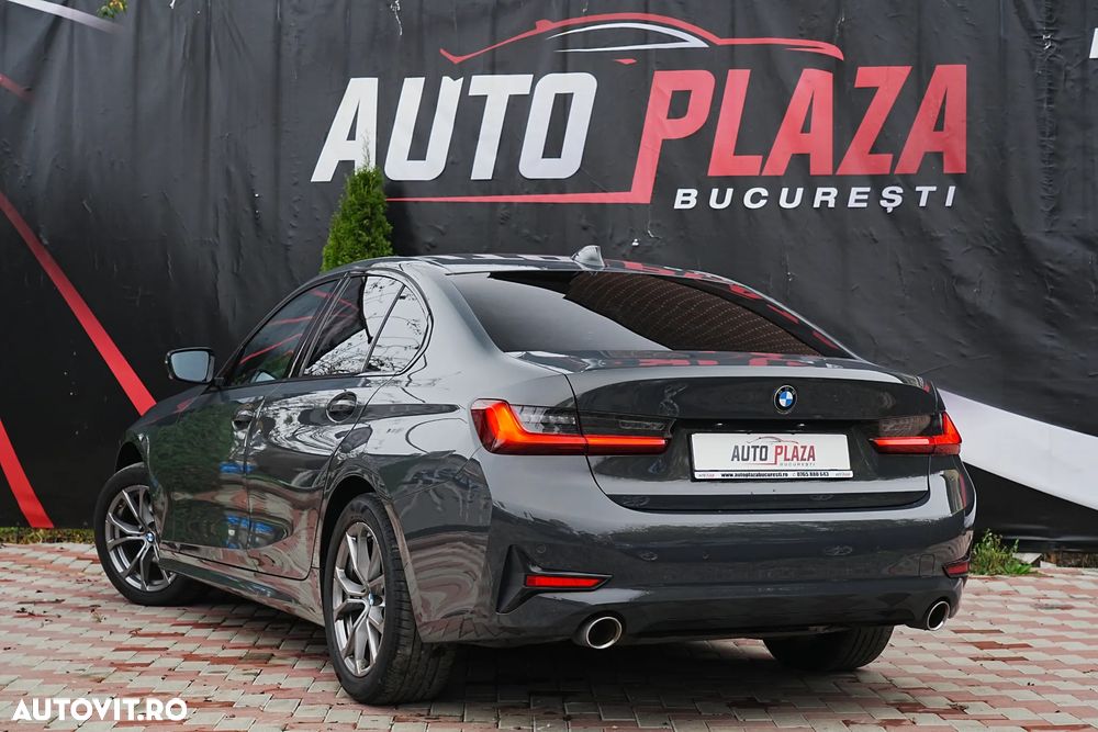 BMW Seria 3 320i Aut. Sport Line - 11