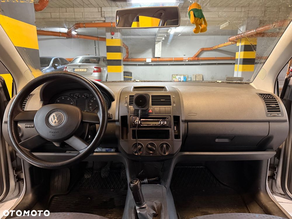 Volkswagen Polo 1.4 16V Basis - 12