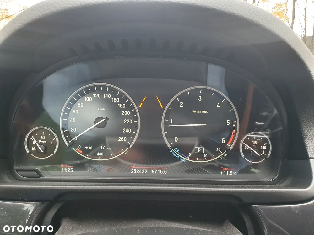 BMW Seria 5 525d xDrive Touring Sport-Aut Luxury Line - 13