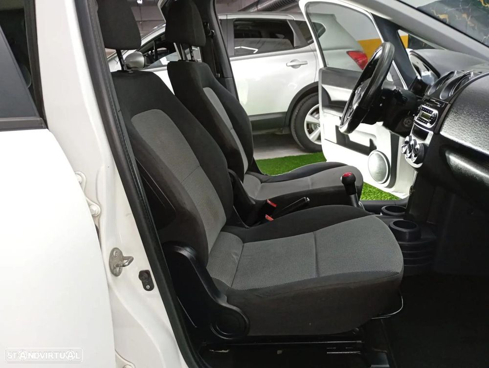 Mitsubishi Colt - 17