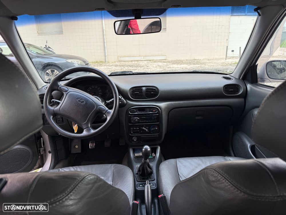 Hyundai Accent 1.3 Miles - 5