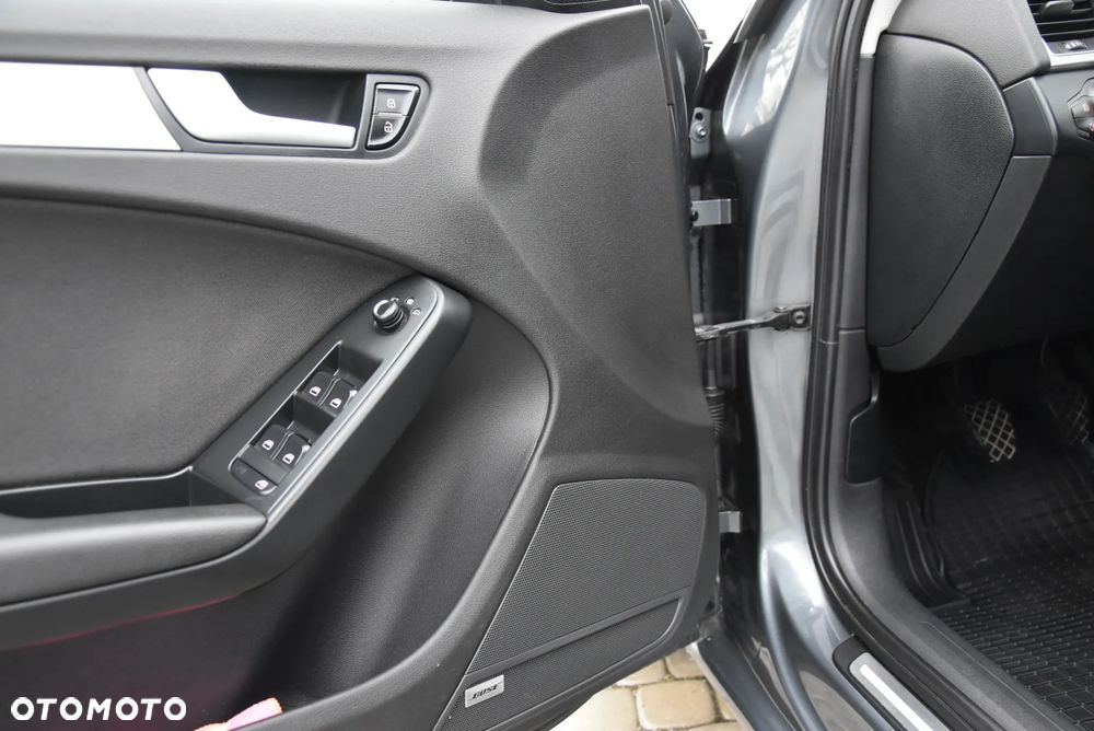 Audi A4 Avant 2.0 TDI ultra DPF Attraction - 21