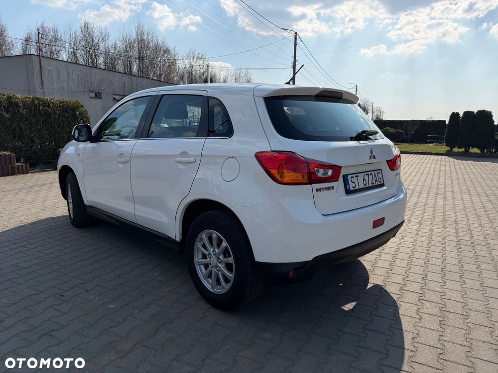 Mitsubishi ASX - 10