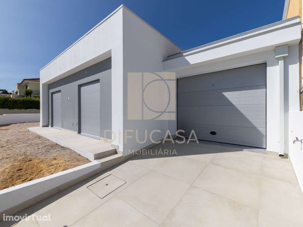 Moradia T4 localizada em Aldeia de Irmãos (Azeitão) - Grande imagem: 2/27